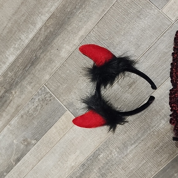 Halloween devil costume - Picture 3 of 11